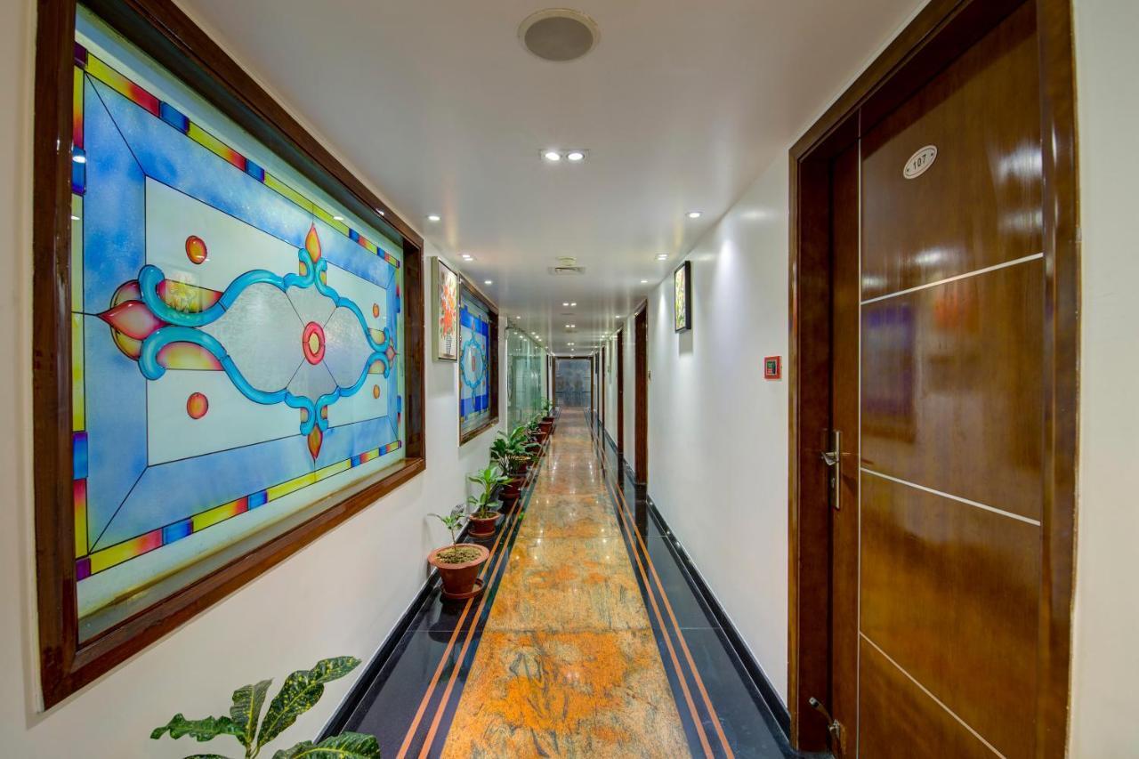 Republic Hotel パトナー エクステリア 写真
