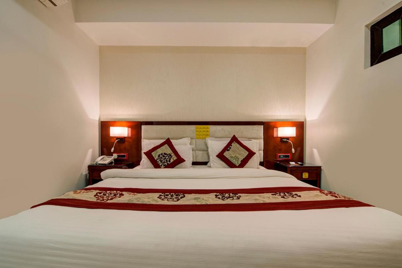 Republic Hotel パトナー エクステリア 写真
